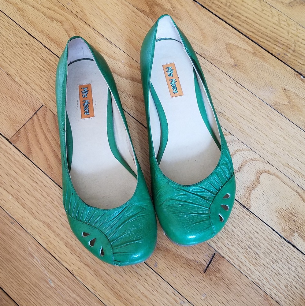 Miz Mooz Green Flats sz7